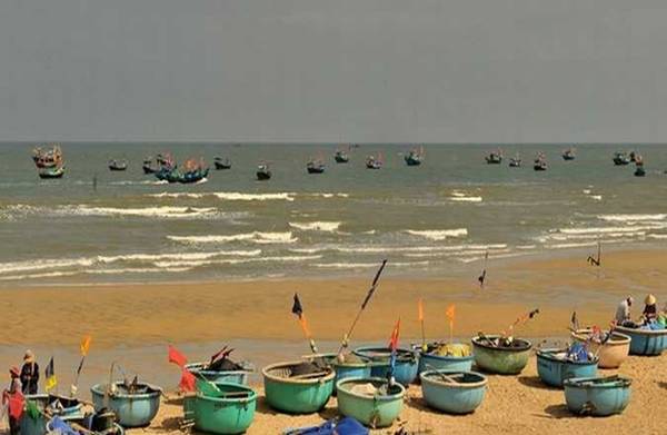 Biển Phước Hải gần Sài Gòn hoang sơ và thơ mộng