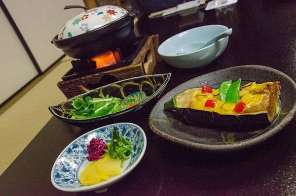 Ẩm thực Nhật Bản giàu rau củ nhưng không hoàn toàn chay