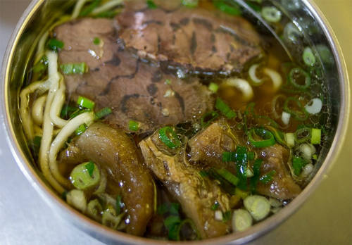 Mì bò Đài Bắc Lin Dong Fang