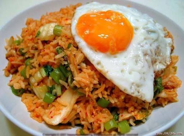 Cơm chiên Nasi Goreng món ăn Đông Nam Á của Indonesia