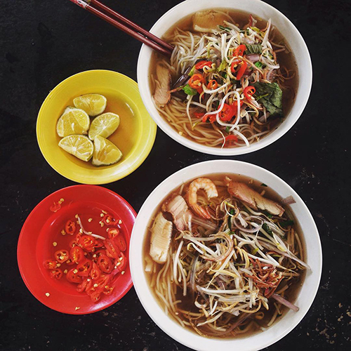 Bún nước lèo Sóc Trăng - món bún miền Tây dùng cây ngải bún