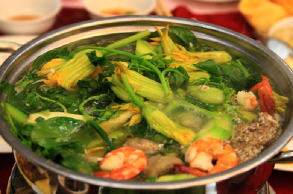 Lẩu - món ăn đường phố Sài Gòn
