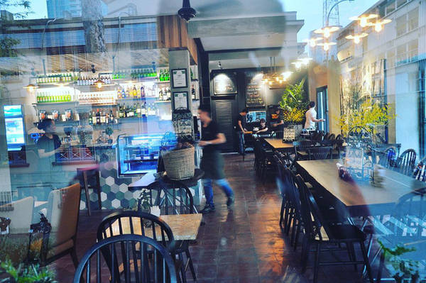 Quán Bụi Bistro quán ăn ngon Sài Gòn không gian đẹp