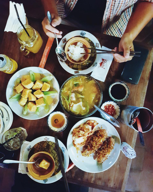 Quán Bụi Bistro quán ăn ngon Sài Gòn không gian đẹp