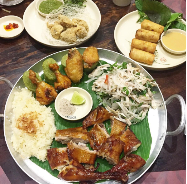 Bếp Nhà Xứ Quảng quán ăn ngon Sài Gòn không gian đẹp