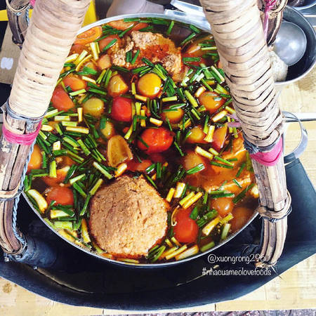 Bún riêu gánh quán ăn Sài Gòn chợ Bến Thành