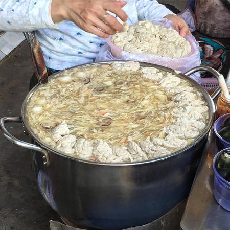 Súp cua óc heo quán ăn Sài Gòn chợ Hồ Thị Kỷ