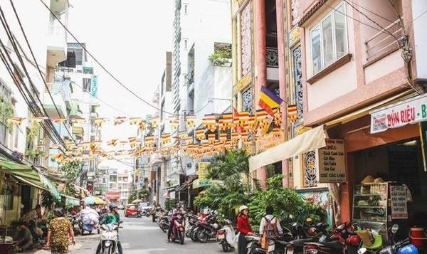 8-the-gioi-than-tien-ngay-trong-hem-cua-tin-do-an-uong-sai-thanh-ivivu-1 8-the-gioi-than-tien-ngay-trong-hem-cua-tin-do-an-uong-sai-thanh-ivivu-1