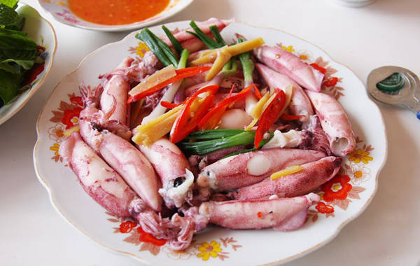 Đặc sản Nam Du mực trứng hấp gừng