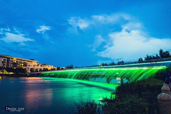 Cầu Ánh Sao - check-in Sài Gòn lãng mạn