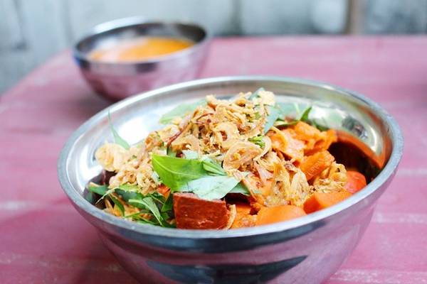Khu phố ẩm thực - check-in Sài Gòn qua món ngon