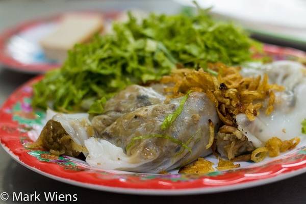 Bánh cuốn món ăn vặt Sài Gòn