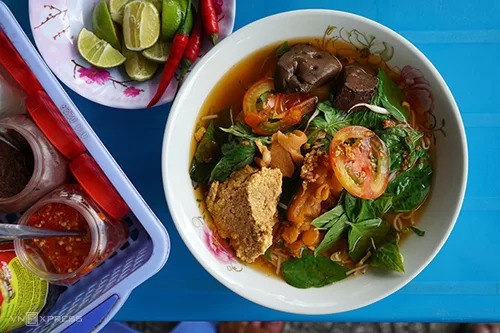 Bún riêu - Đặc sản Hà Tiên
