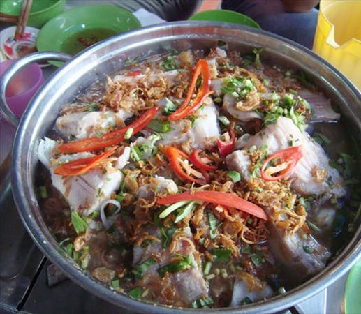 Lẩu cá đuối món ngon Vũng Tàu tại quán Trương Công Định