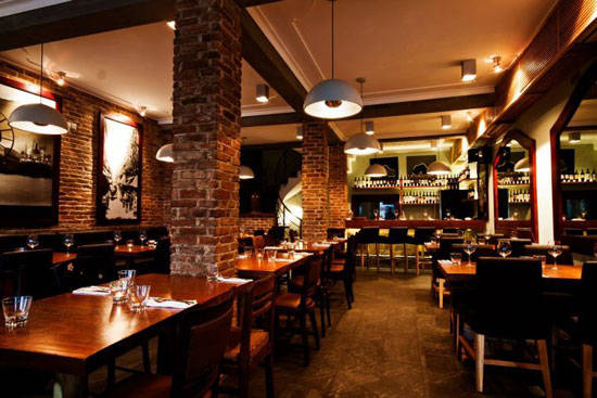 Lối thiết kế đậm chất Argentina của El Gaucho Steakhouse