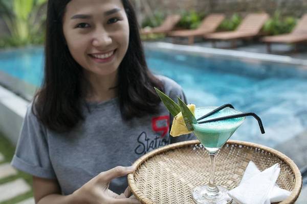 Cocktail được phục vụ tại 9 Station Hostel Phú Quốc