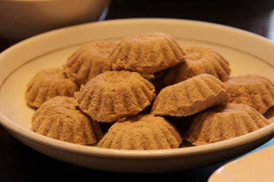 Bánh Tsampa truyền thống đặc trưng của ẩm thực Tây Tạng