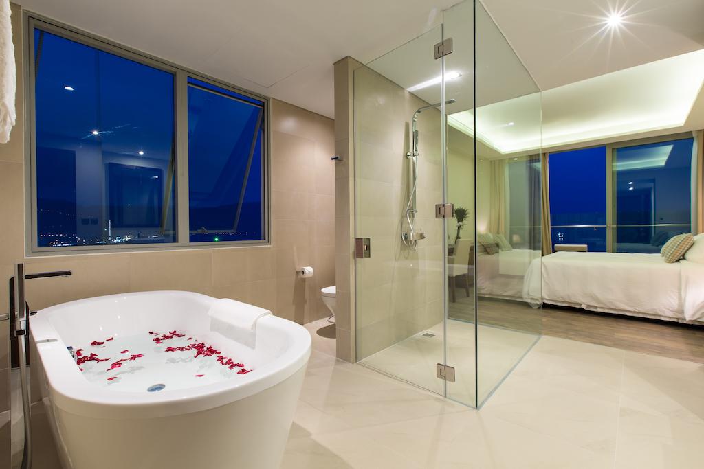 a-la-carte-da-nang-beach-ivivu-2 A-La-Carte-Da-Nang-Beach-ivivu-2