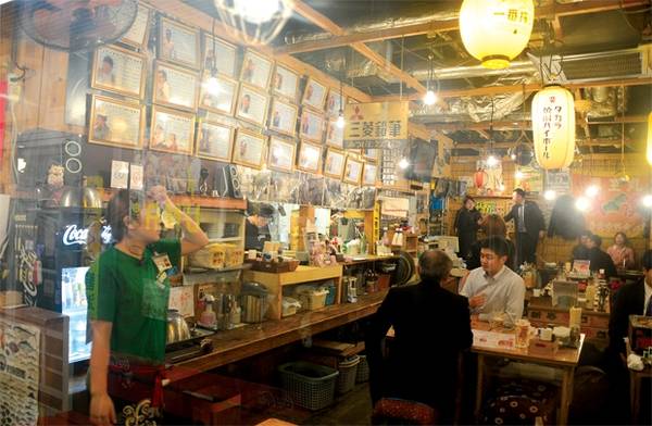 Không gian quán Tsuda Sengyoten ở thành phố Sendai