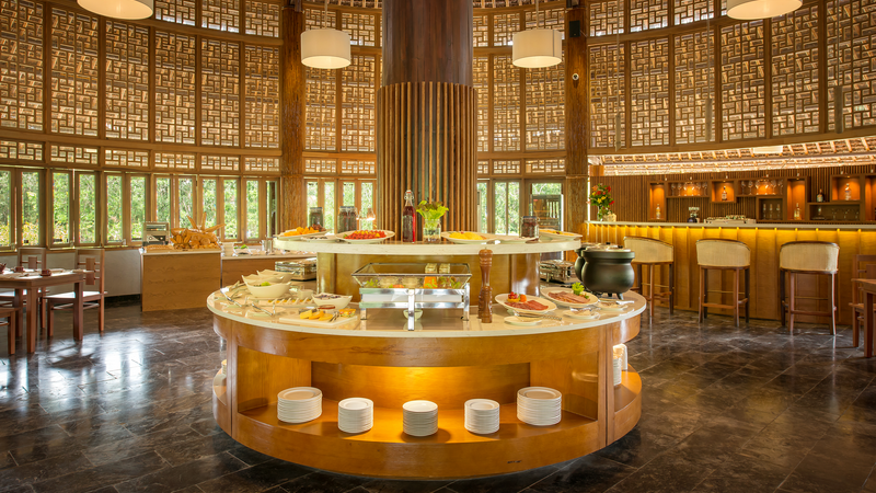 Nhà hàng ẩm thực tại Alba Wellness Valley by Fusion Huế