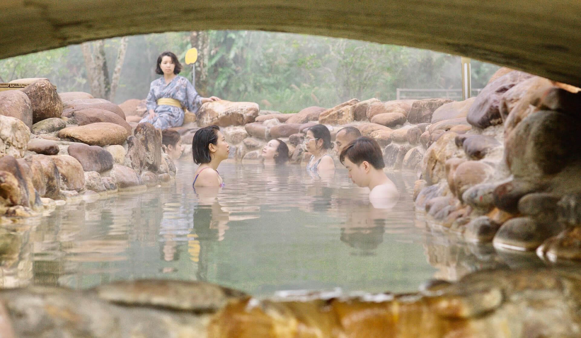 Lối đi dạo thanh tịnh tại resort