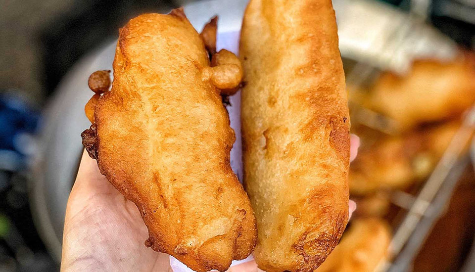 Bánh chuối chiên đặc sản Tân Châu