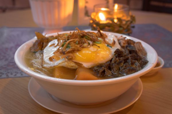 Soto Brunei món súp đặc trưng ẩm thực Brunei