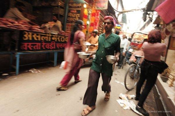 Giao đồ ăn tại Old Delhi - Ẩm thực châu Á