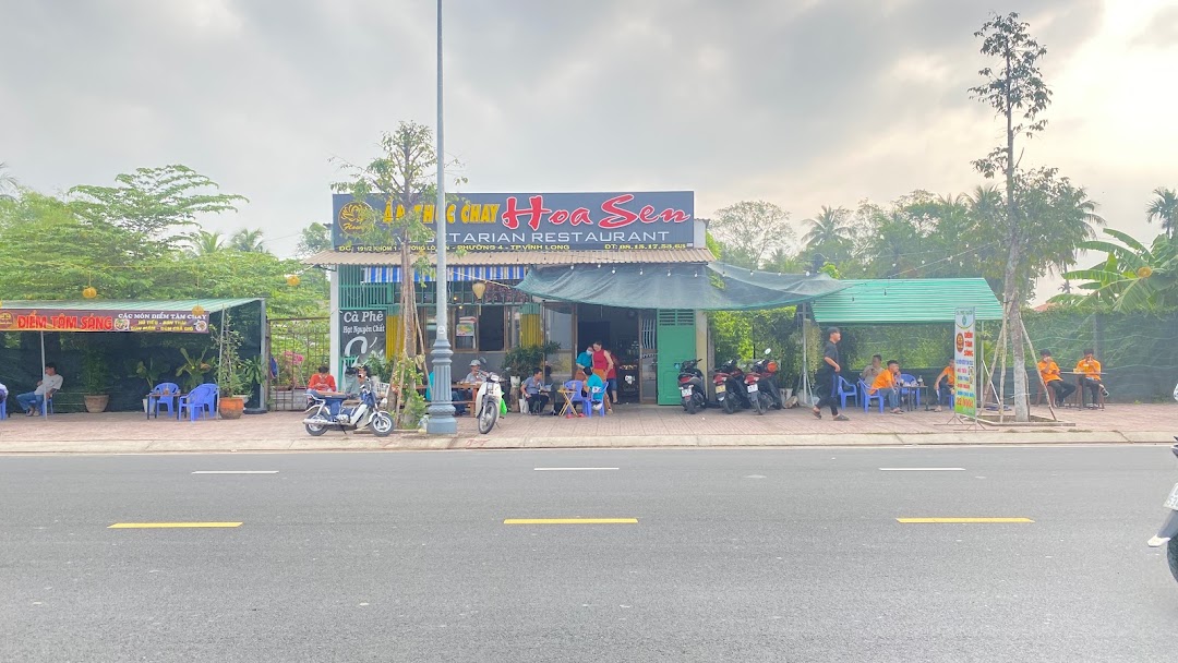 Không gian ẩm thực chay Hoa Sen tại Vĩnh Long
