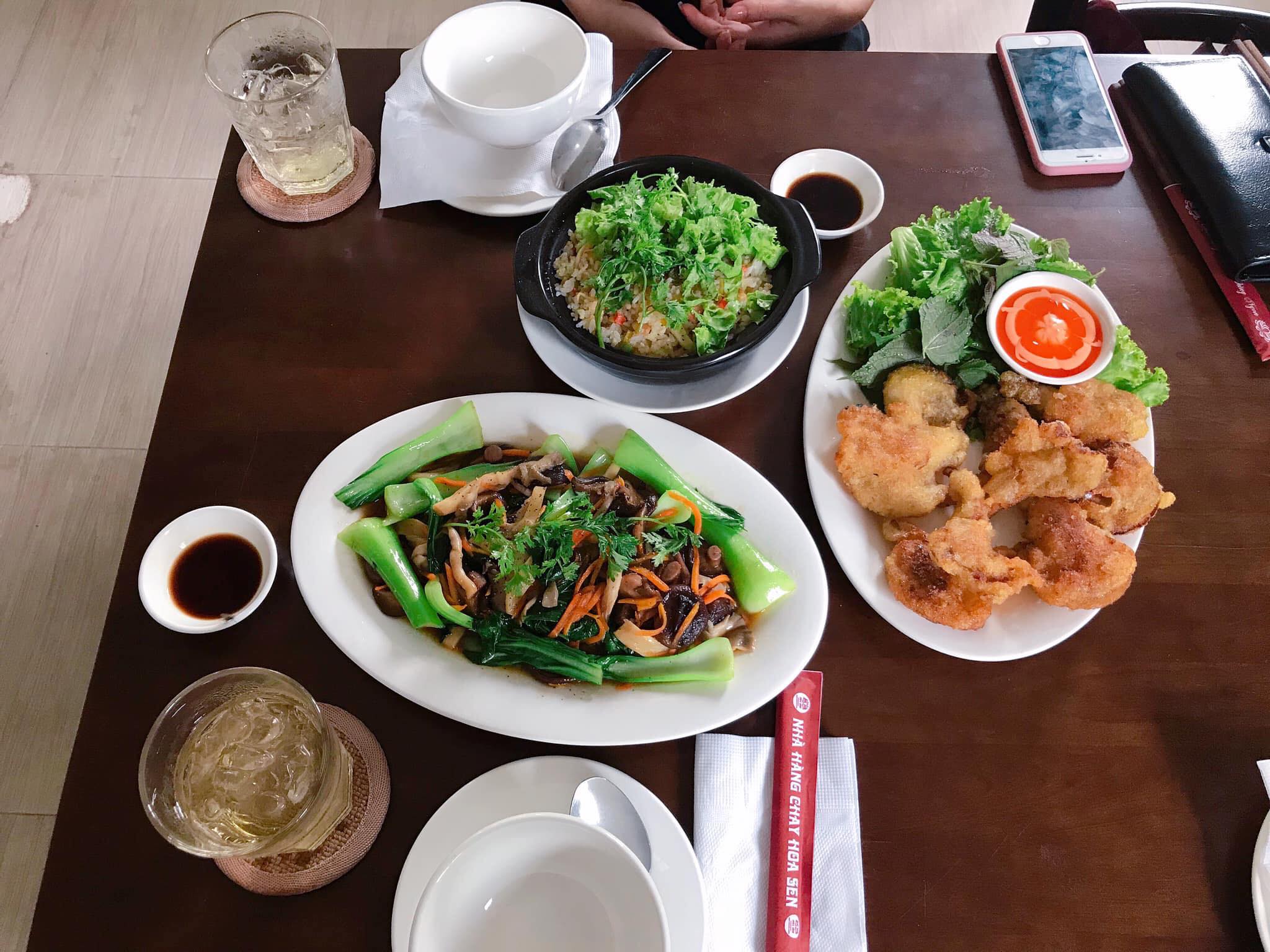 am-thuc-chay-hoa-sen-vinh-long4-ivivu