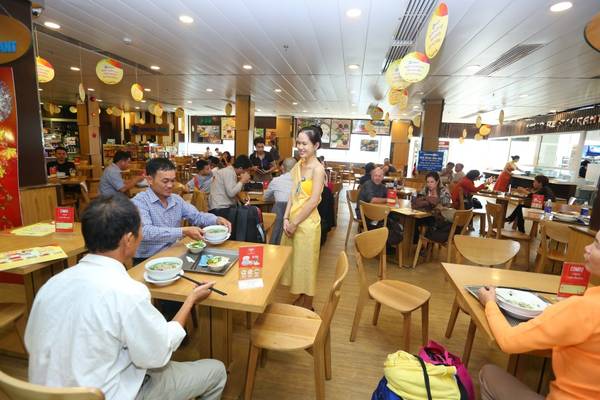 Du khách sẽ bắt gặp tất tần tật món ngon các nước Asean tại nhà hàng D22 & D26 - Ga Quốc nội, Sân bay Tân Sơn Nhất.