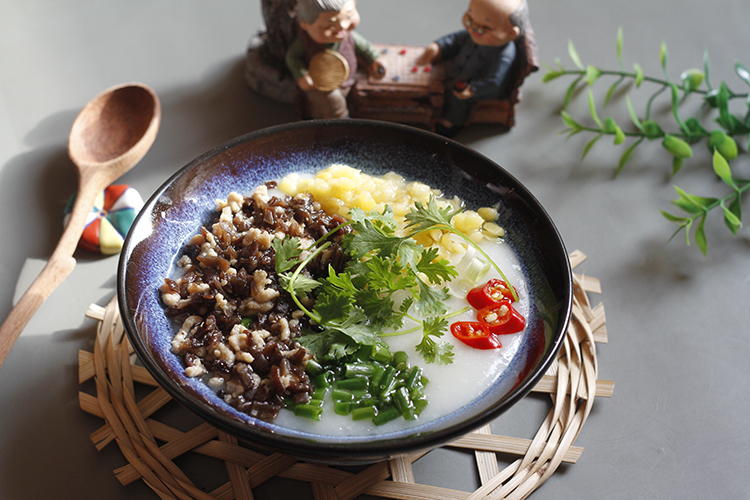 Bánh đúc nóng đặc sản Hà Nội