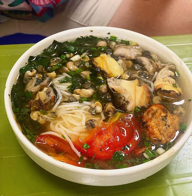 Miến xào lươn đặc sản ẩm thực đường phố Hà Nội