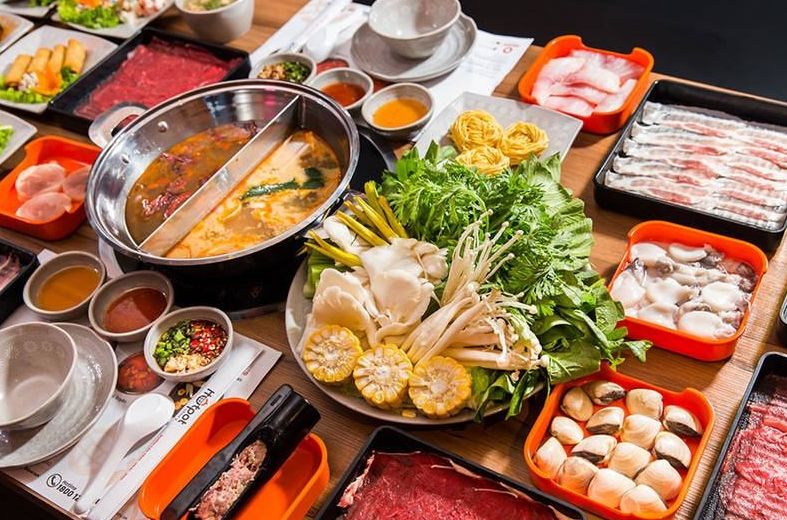 Lẩu riêu cua trong ẩm thực đường phố Hà Nội