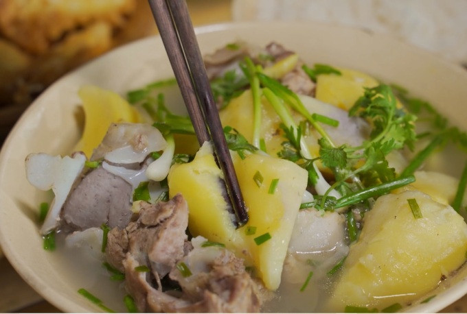 Sầu riêng nấu canh sườn non đặc sản Gia Lai