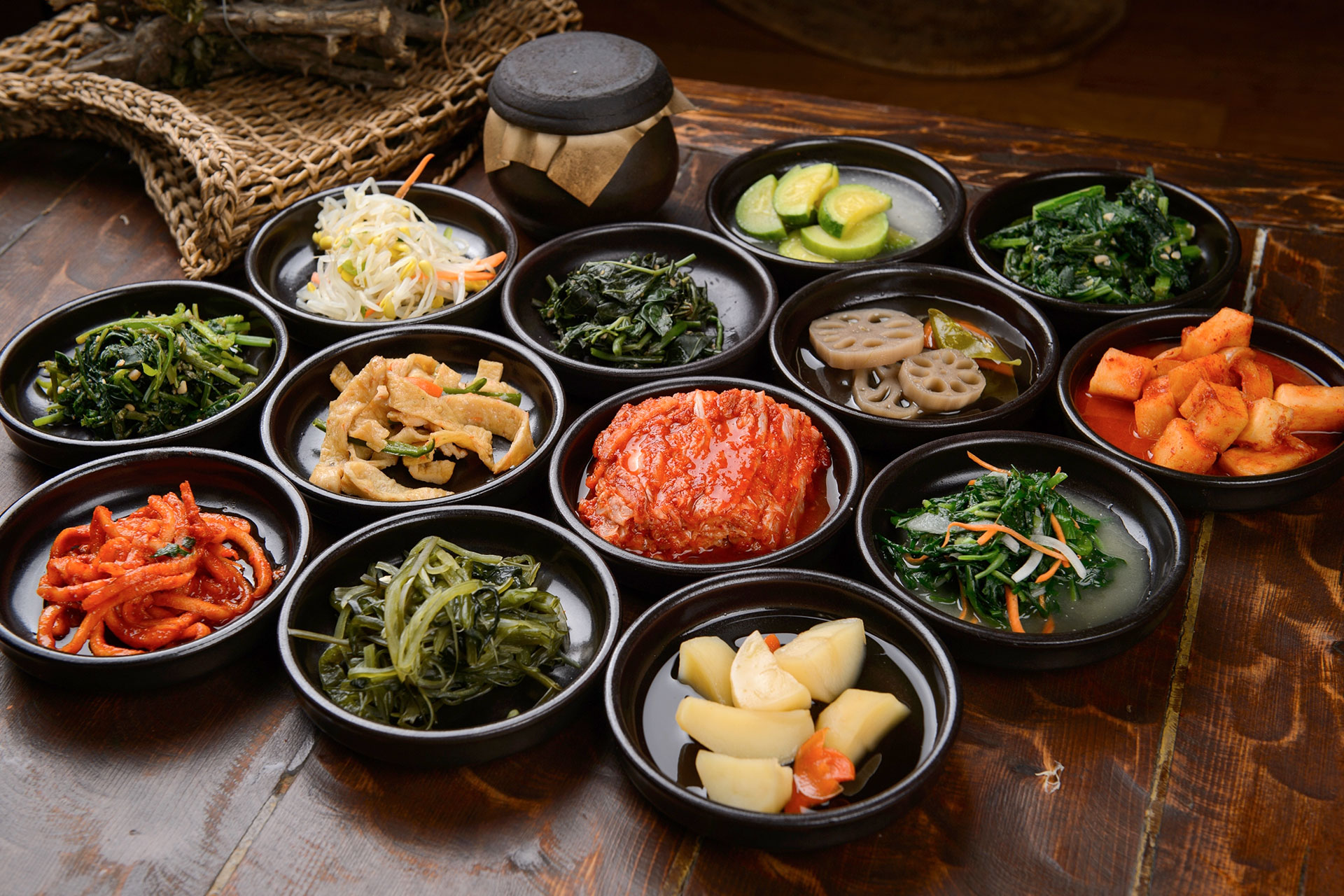 Món phụ banchan – điểm độc đáo của ẩm thực Hàn Quốc