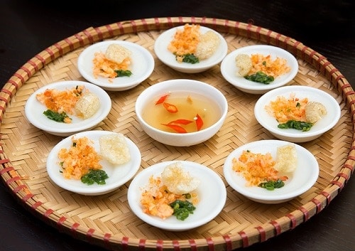 Bánh bèo Huế nhỏ xinh với tôm khô