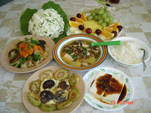 Một phần cơm chay Huế.
