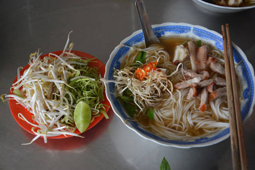 Bún nước lèo trong ẩm thực Khmer Sóc Trăng. Ảnh: Má Lúm.