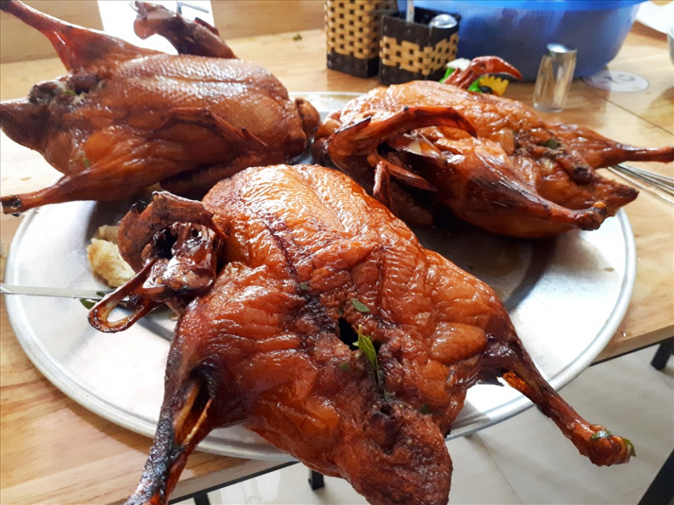 Vịt quay lá mắc mật món ngon ẩm thực Lạng Sơn