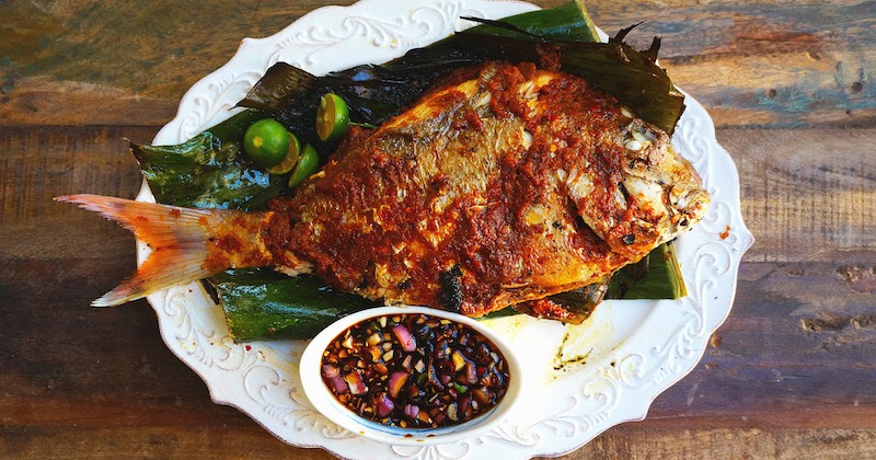 Cá nướng xốt sambal trong ẩm thực Malaysia