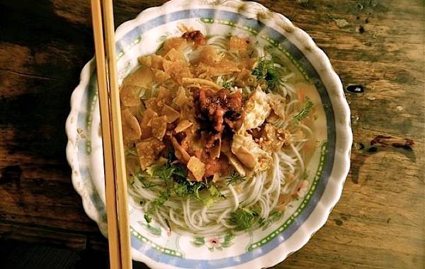 Du khách có thể dễ dàng thưởng thức món mì Shan ở bất cứ đâu trong chuyến du lịch Myammar.