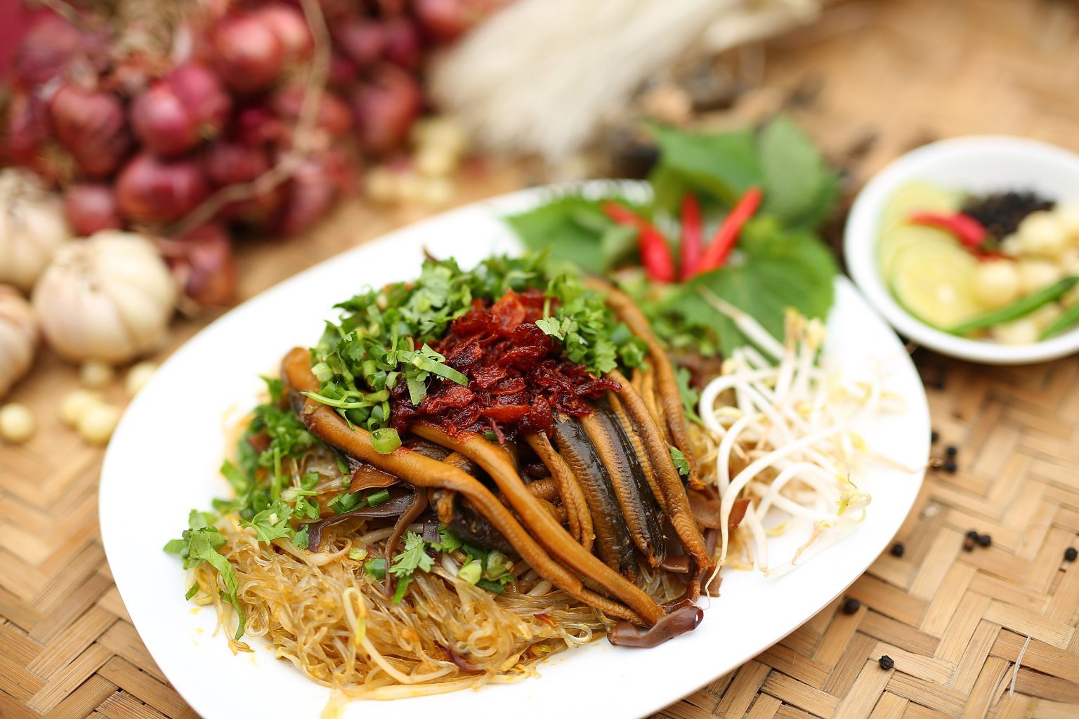 Thưởng thức tinh hoa ẩm thực Nghệ An qua 12 món ăn ngon