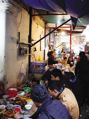 Ẩm thực ngõ tối Hà Nội