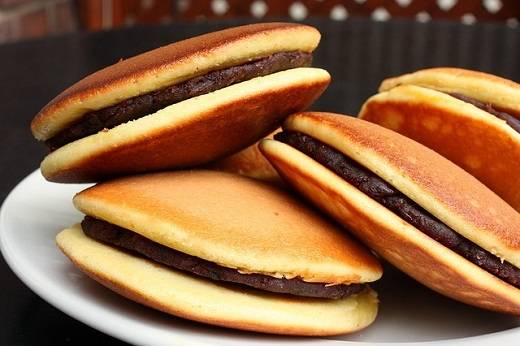 Dorayaki - món ăn Nhật Bản lừng danh với nhân đậu đỏ azuki