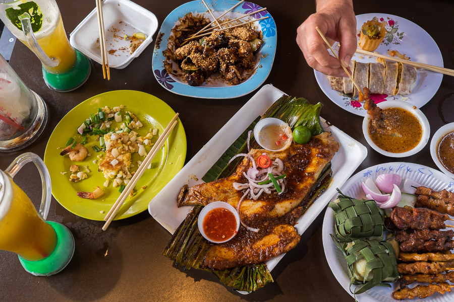 Chomp Chomp Food Centre điểm ăn đêm Singapore