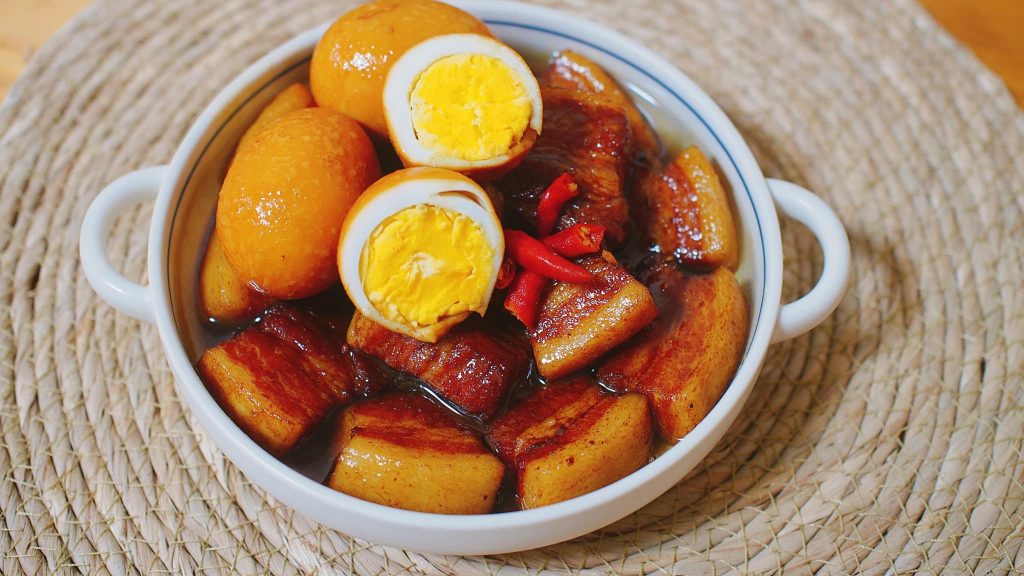 Thịt kho hột vịt món ăn truyền thống ẩm thực Tết Nguyên đán miền Nam
