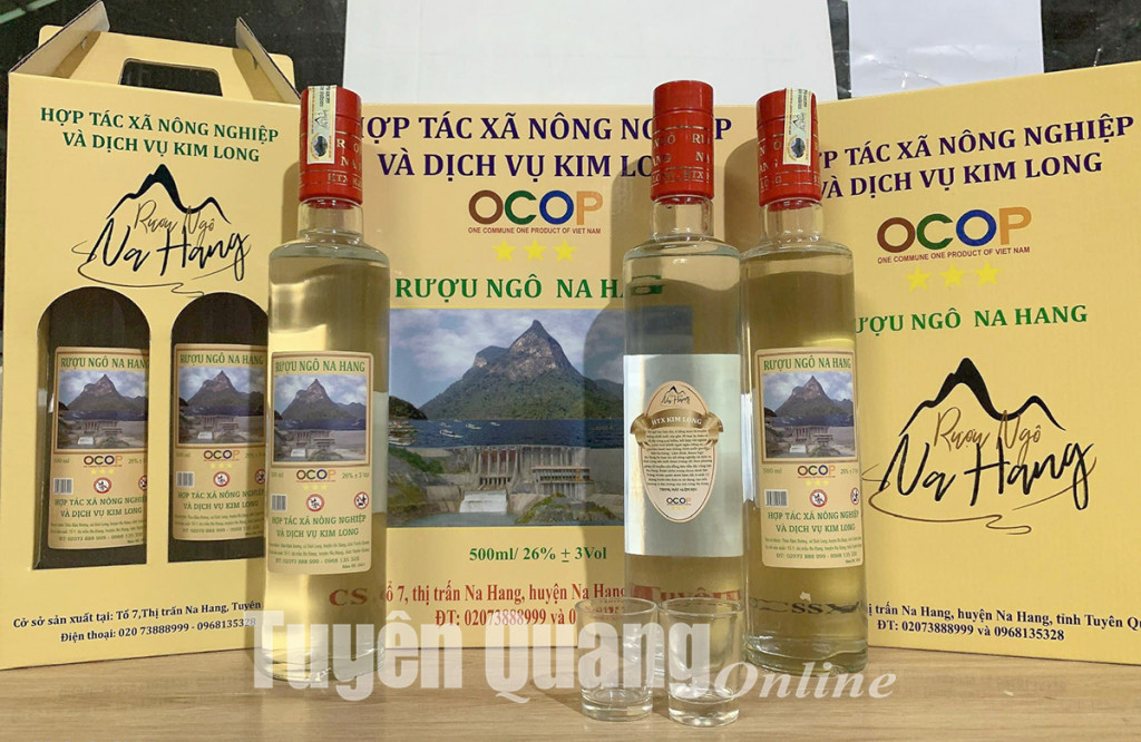Rượu ngô Na Hang được chứng nhận chỉ dẫn địa lý. Ảnh: Báo Tuyên Quang
