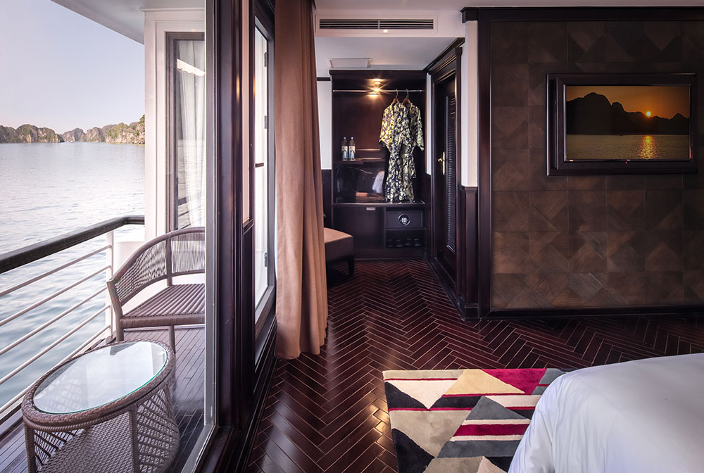 Phòng nghỉ Ambassador Day Cruise Hạ Long