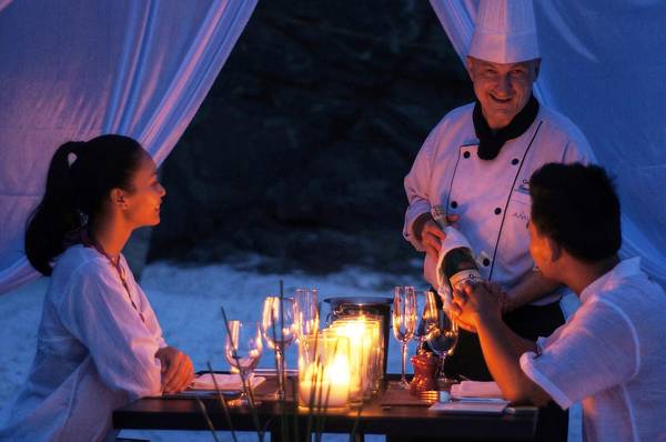 Với phương châm “Bất cứ điều gì bạn muốn, bất kể ở đâu và khi nào”, Amiana phục vụ bạn tất cả các loại đồ uống ngay tại nhà hàng hoặc tại quầy LB’s bar nhìn ra biển